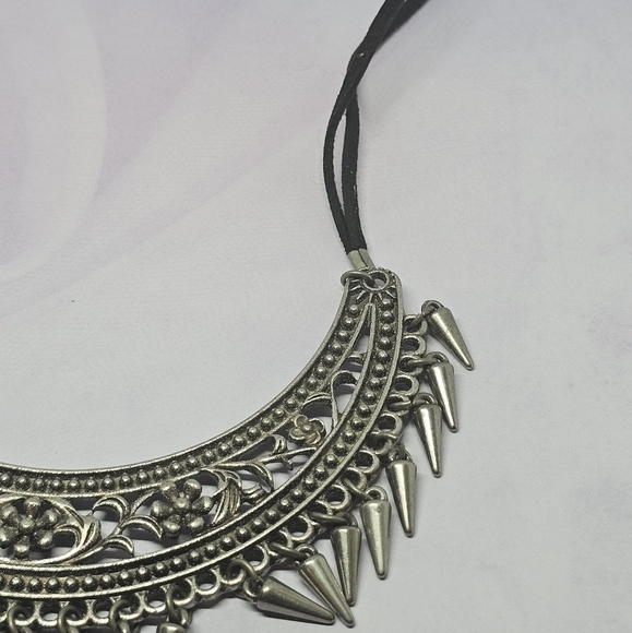 👍5 for $20 Bib Statment Necklace - Picture 3 of 7